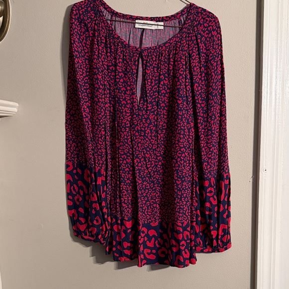 Vineyard Vines Falling for Leopard Long Sleeve Blouse - Picture 2 of 8